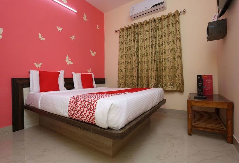 Hotel Oyo 11946 Greenland Inn 8