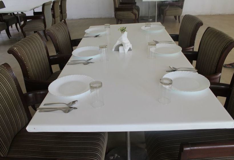 Hotel The Corbett Greens 10