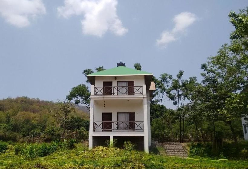 Hotel The Corbett Greens 12