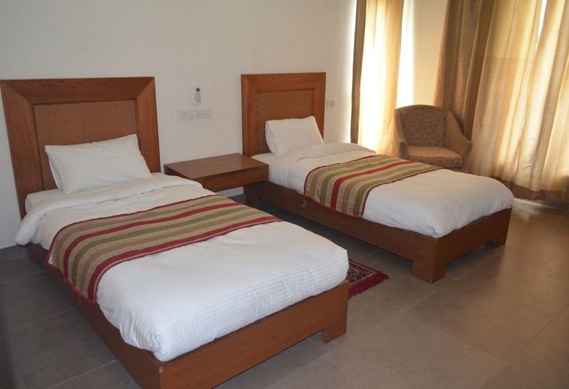 Hotel The Corbett Greens 5