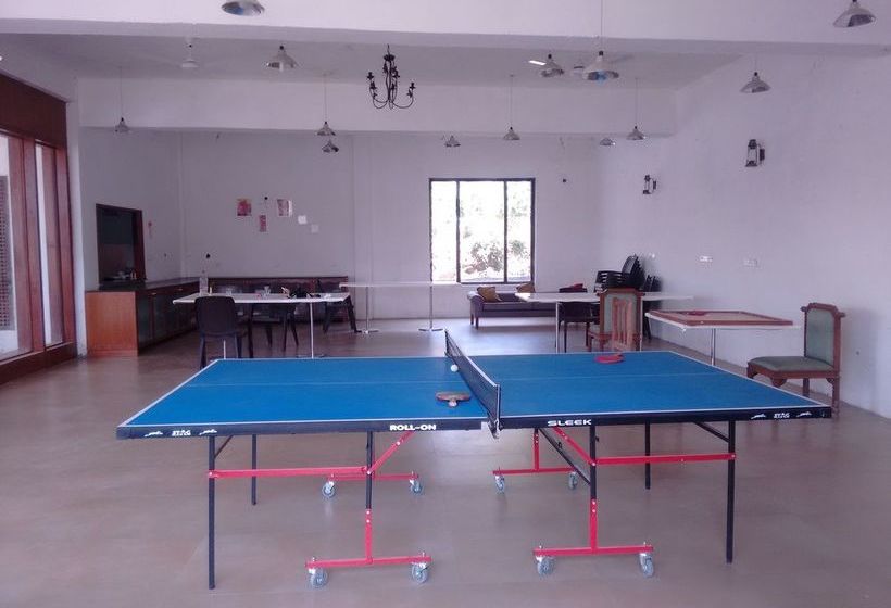 Hotel The Corbett Greens 9