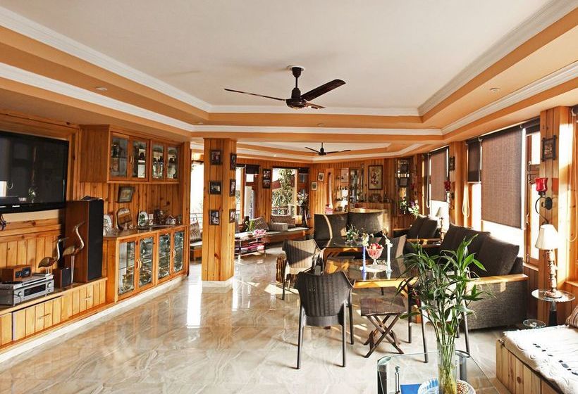 Pension Oyo 4079 Nandini Homestay 16