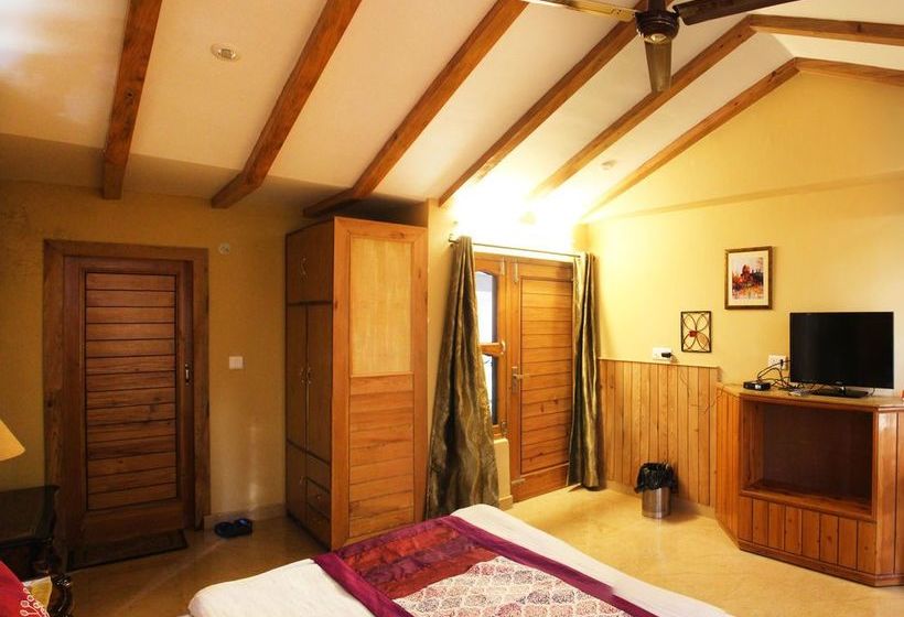 Pension Oyo 4079 Nandini Homestay 9