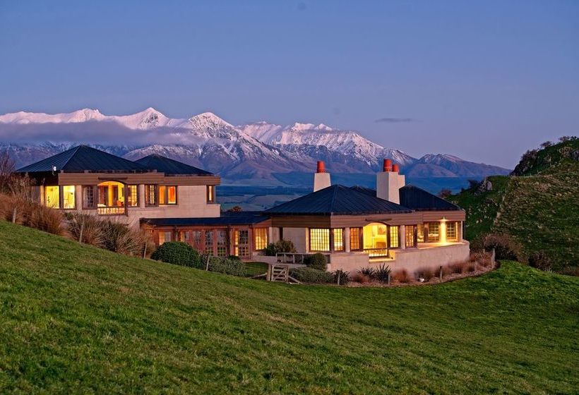 Bed and Breakfast Cabot Lodge Manapouri South Island