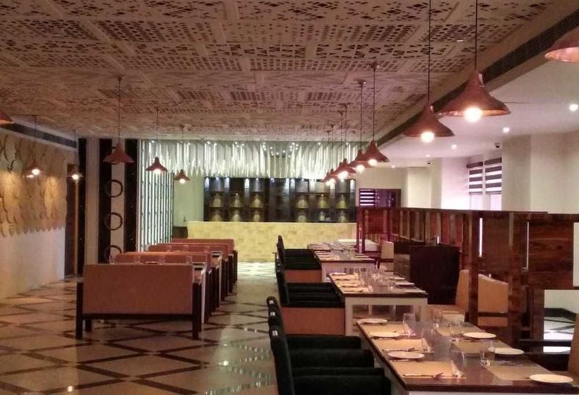 Hotel Clarks Inn Ambala 6