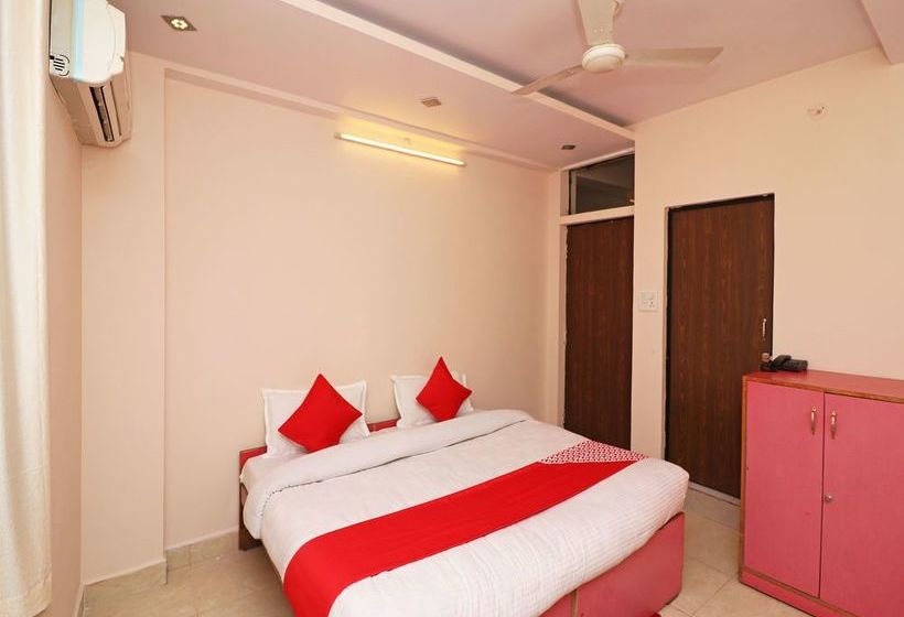 Pension Oyo 13884 Holiday Homes 10