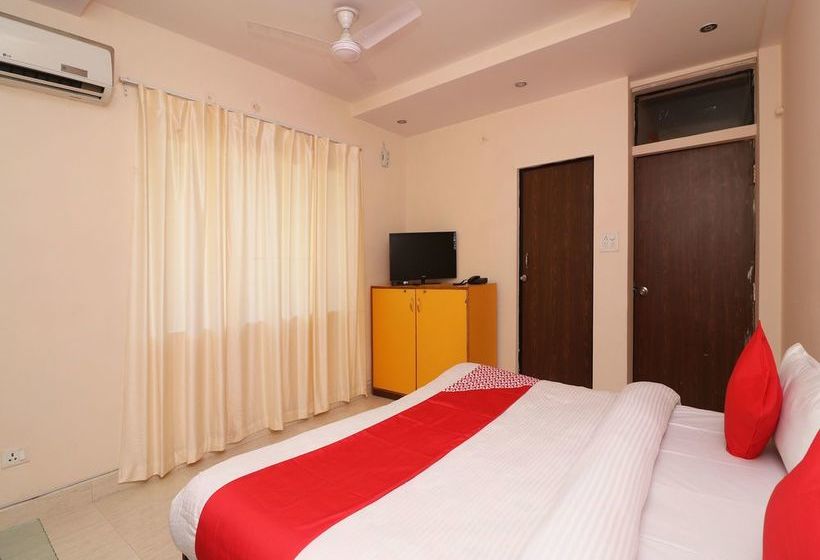 Pension Oyo 13884 Holiday Homes 16