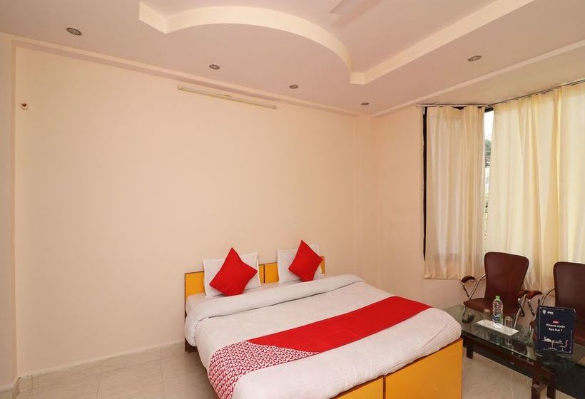 Pension Oyo 13884 Holiday Homes 5