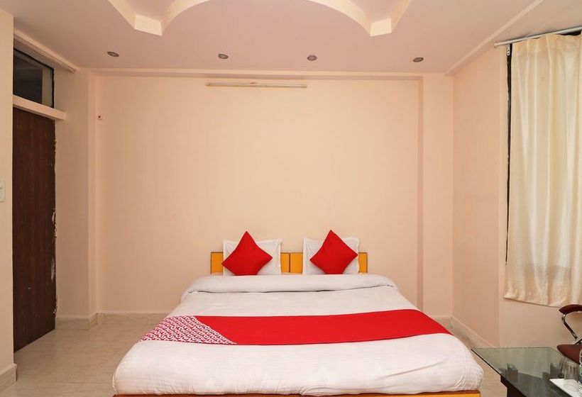 Pension Oyo 13884 Holiday Homes 9