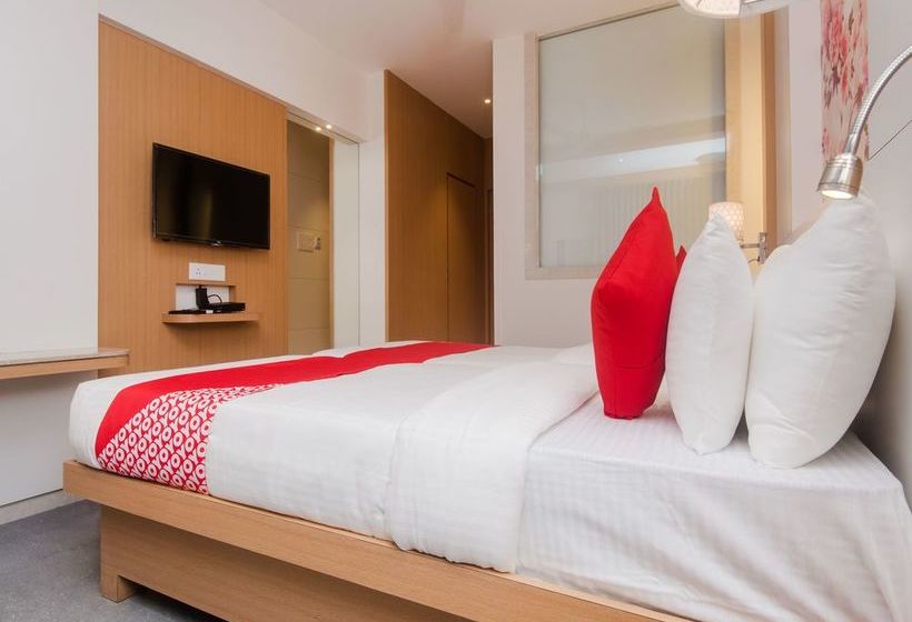 Oyo 16718 Hotel Aditya Residency 7