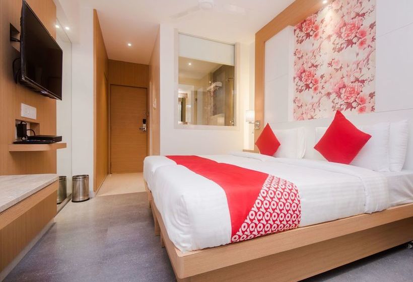 Oyo 16718 Hotel Aditya Residency 8