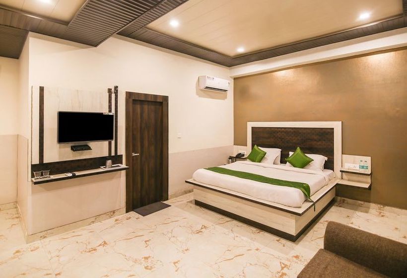 Hotel Treebo Yashogopal Resportico Brindavan