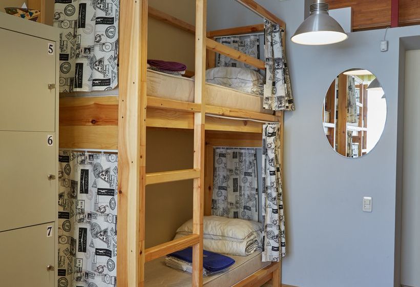 Young Hostels 8