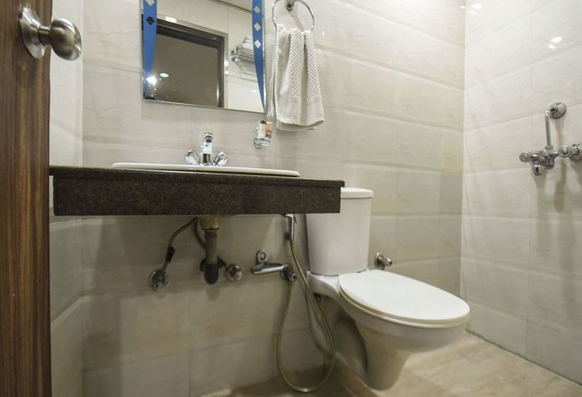 Oyo 16706 Hotel Lhasa 20