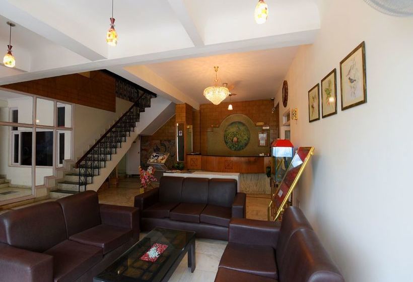 Hotel Oyo 17097 Kenwood Resort 1