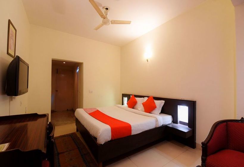 Hotel Oyo 17097 Kenwood Resort 16