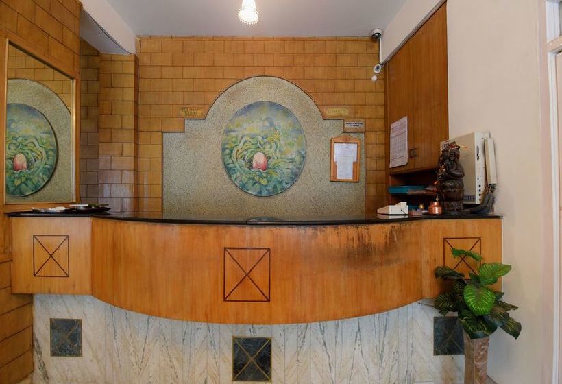 Hotel Oyo 17097 Kenwood Resort 2