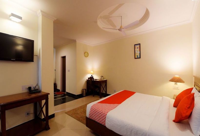 Hotel Oyo 17097 Kenwood Resort 5