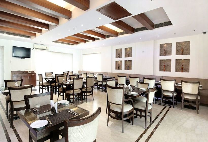 Hotel Oyo 14718 Woods Resorts 15