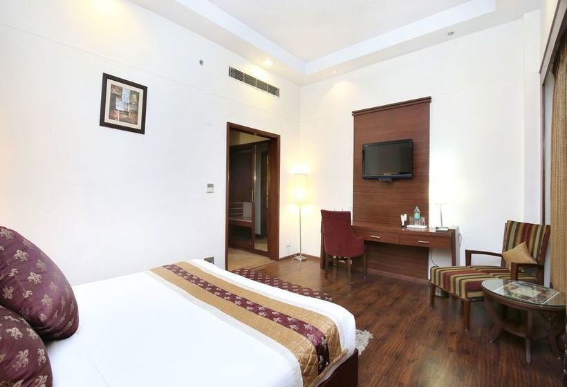 Hotel Oyo 14718 Woods Resorts 5