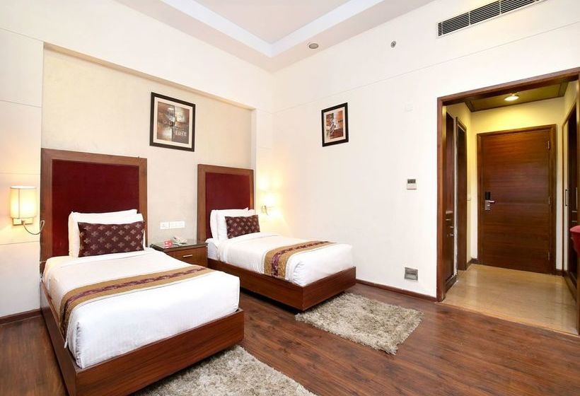 Hotel Oyo 14718 Woods Resorts 6