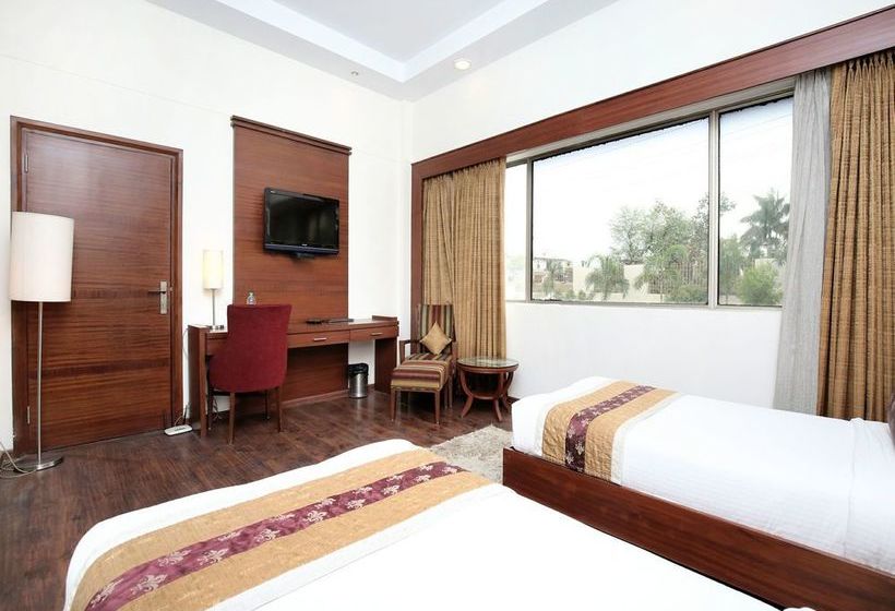 Hotel Oyo 14718 Woods Resorts 8