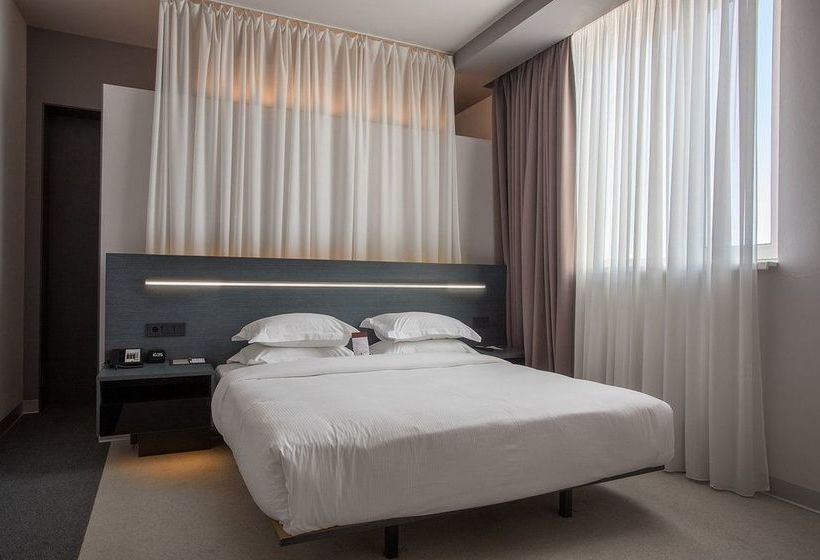 Hotel Four Elements Ekaterinburg 4