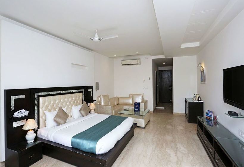 Hotel Oyo 13564 Near Prem Mandir Uttar Pradesh