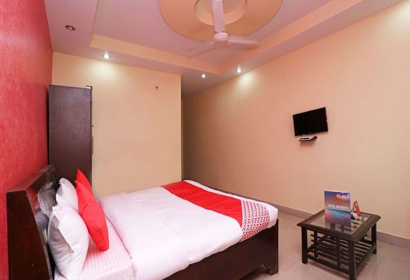 Oyo 14708 Hotel Ashiyana 11