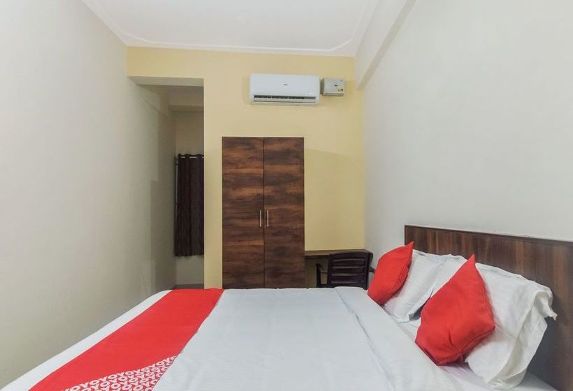 Hotel Oyo 12347 Mv Residency 13