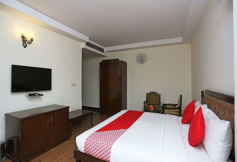 Hotel Oyo 16565 Karnal Haveli 16