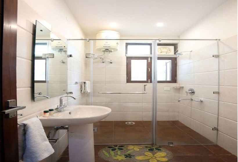 Oyo 9308 Home Valley View 2 Bhk Villa Near Kasauli 13