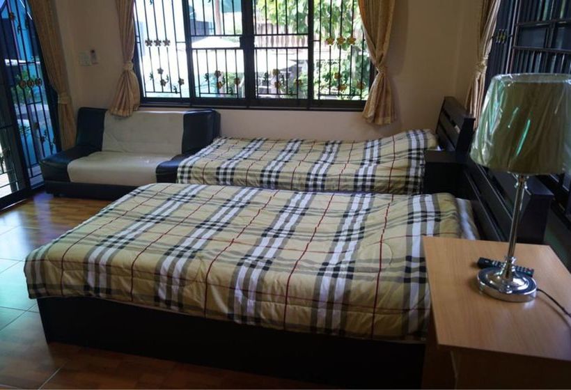 Pension Three Moons Homestay 10