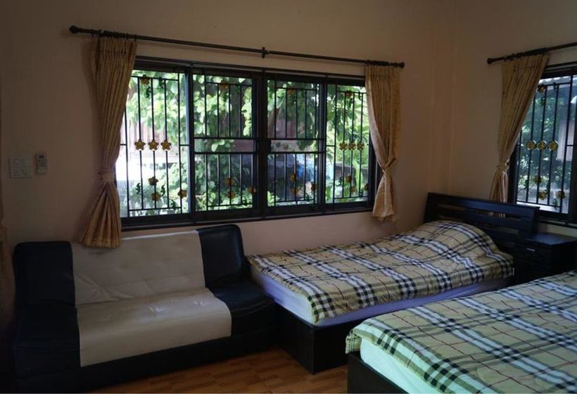 Pension Three Moons Homestay 8