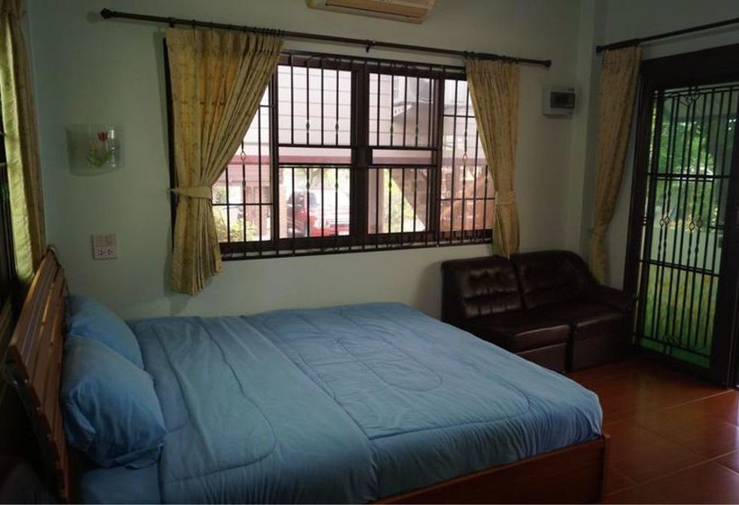 Pension Three Moons Homestay 9