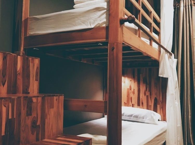 Bloom Cafe & Hostel 11