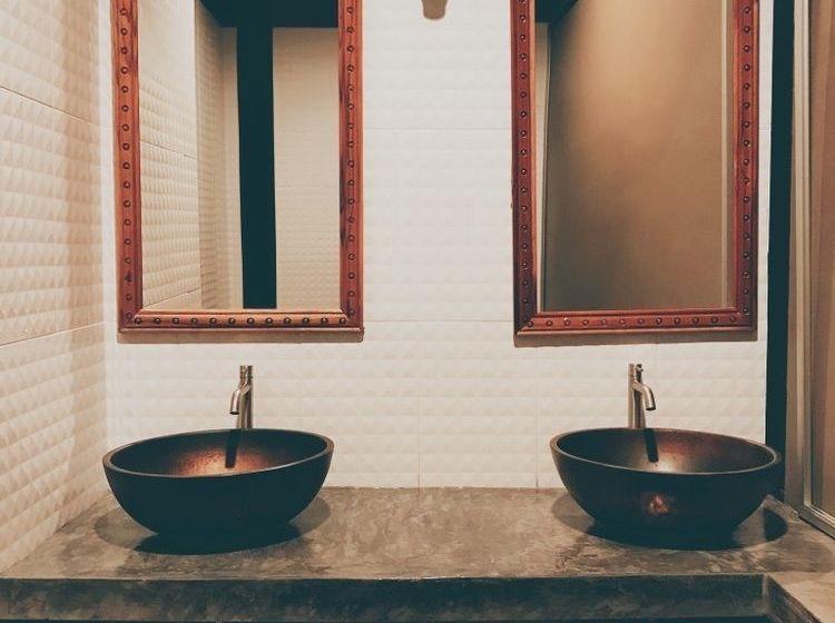 Bloom Cafe & Hostel 12