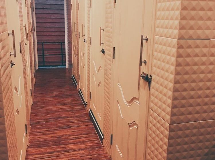 Bloom Cafe & Hostel 17