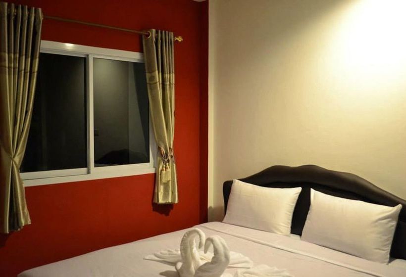 Hotel Pool Pimaan Resort 10