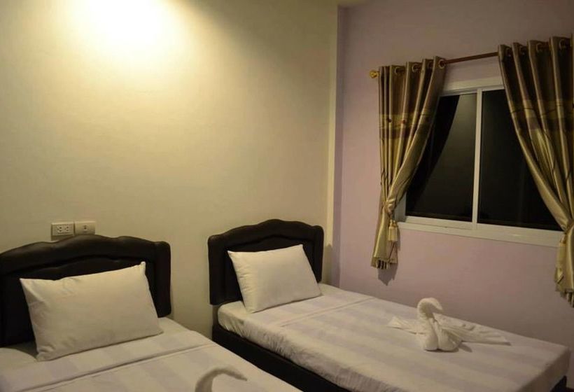 Hotel Pool Pimaan Resort 8