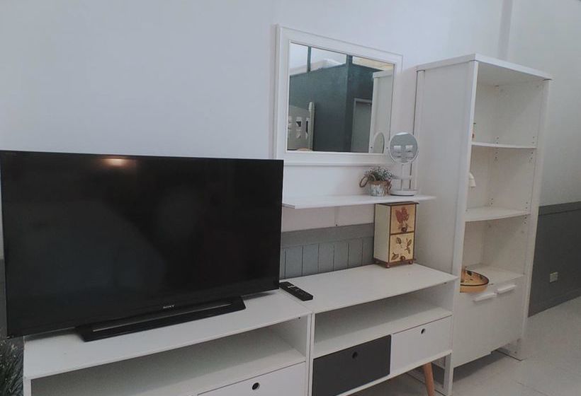 Pension Baan Jaokorkluay 12