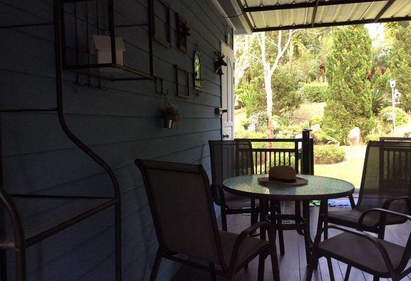 Pension Baan Jaokorkluay 9