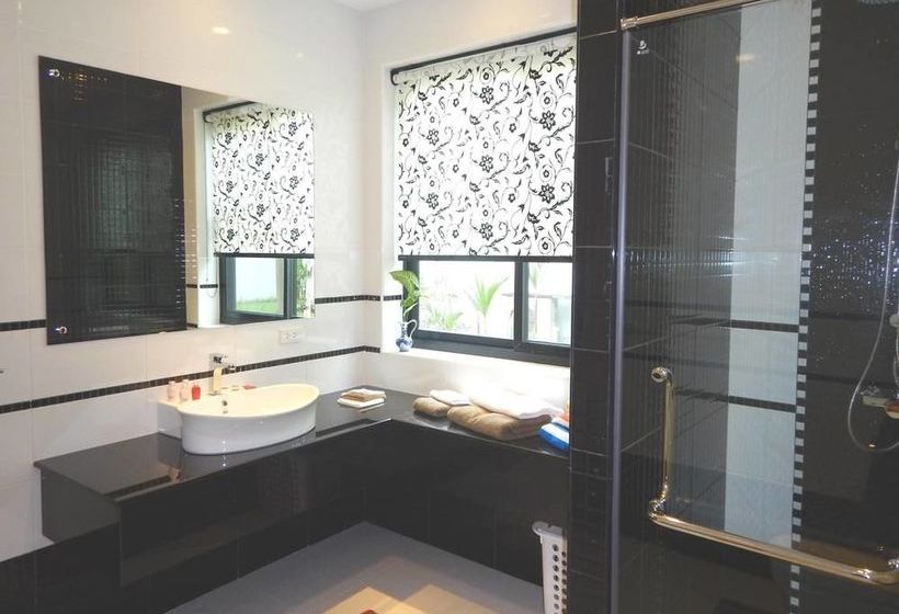 Luxury Countryside Villa 19