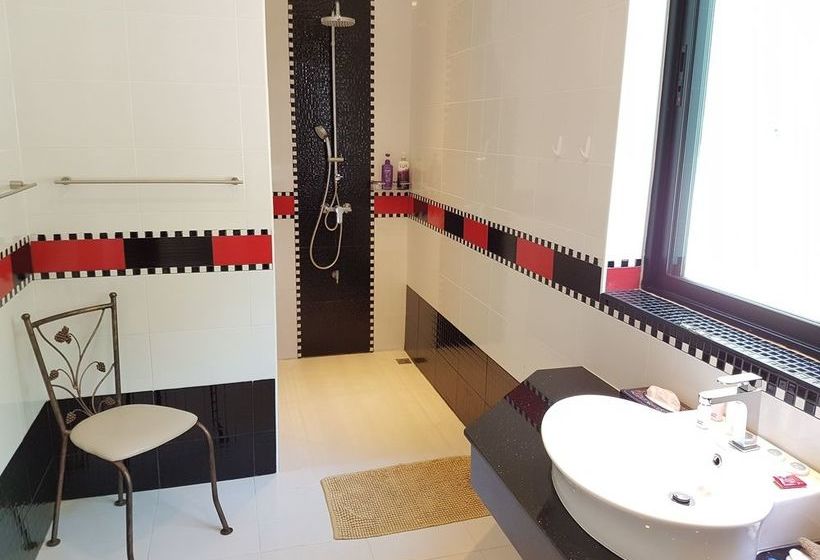 Luxury Countryside Villa 20