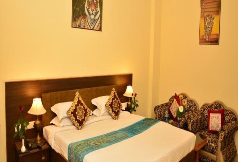 Hotel Ananta Palace 3