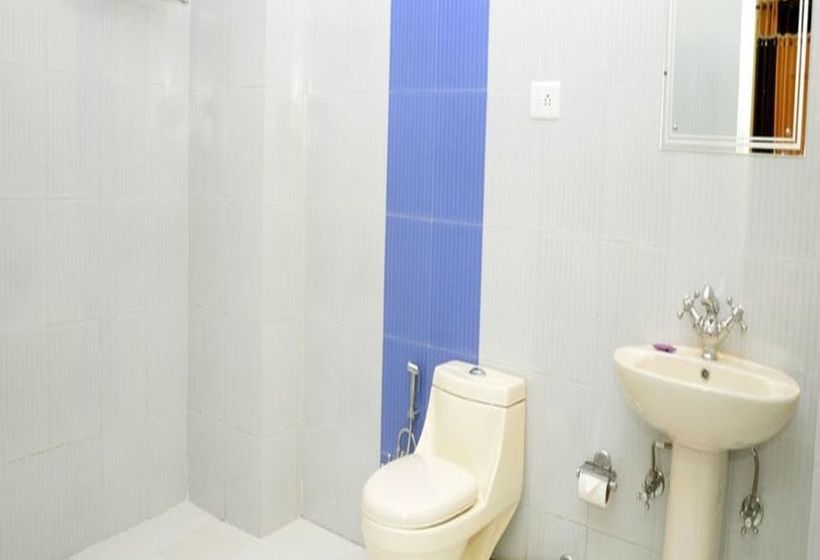 Hotel Ananta Palace 5