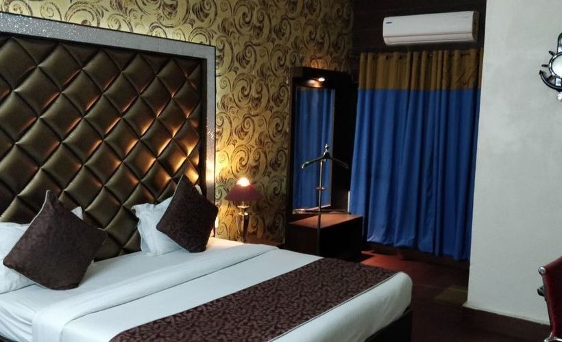 Hotel Mansarover Paradise 5