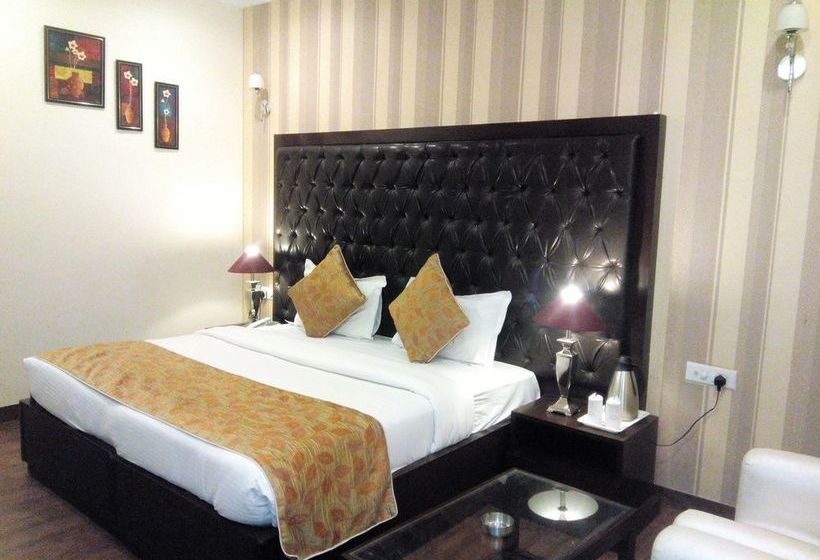 Hotel Mansarover Paradise 6