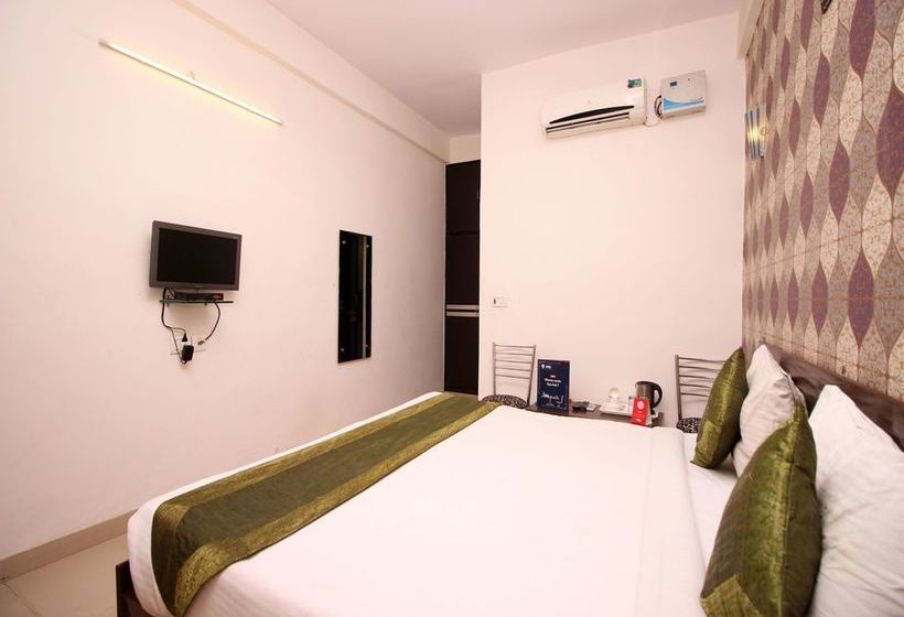 Oyo 9213 Home Studios Near Tito S Lane 18