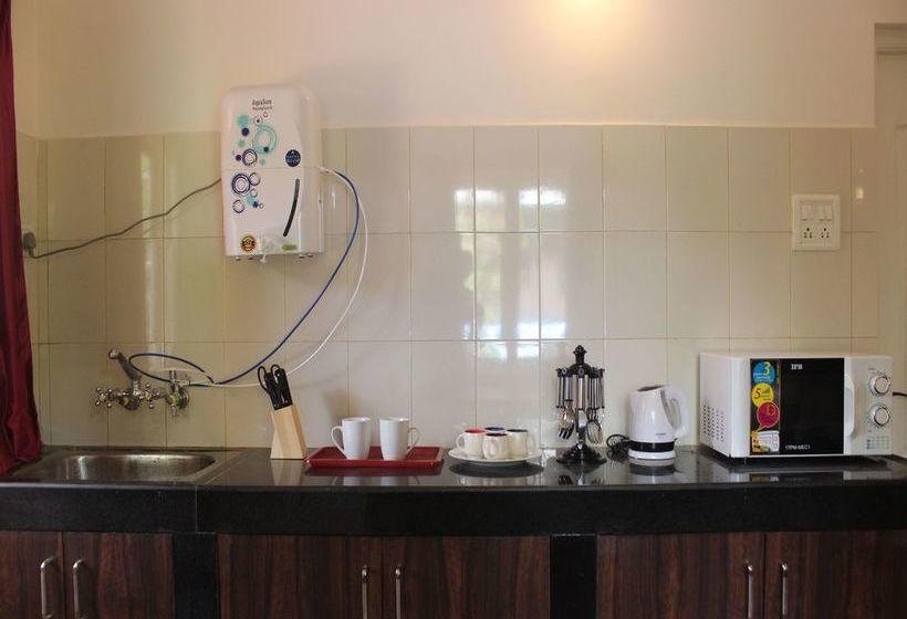 Oyo 9213 Home Studios Near Tito S Lane 4